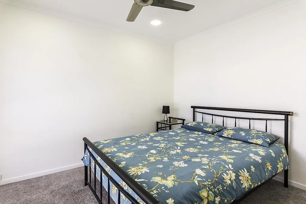 Newport Dream Quiet Island - No Party Maximum 9-10 People Villa Redcliffe Australia